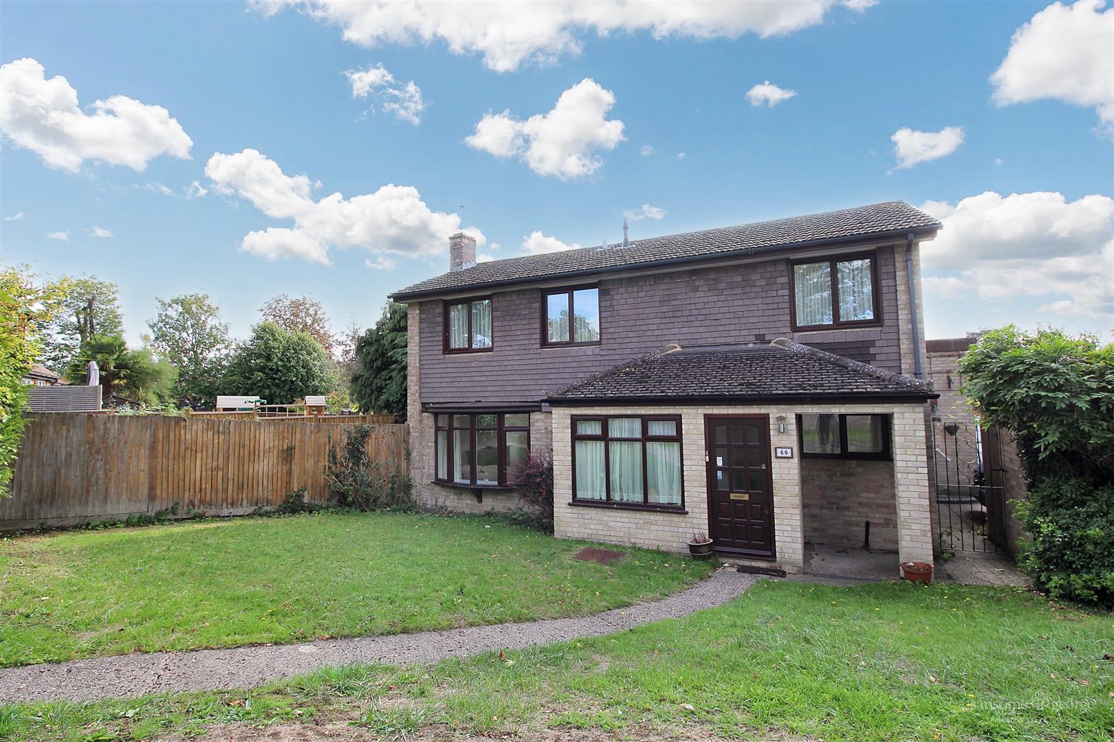 4 bed property in Fircroft Close, Reading